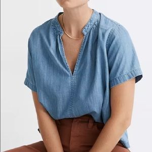 Madewell Denim V-Neck Top in Hadley Wash